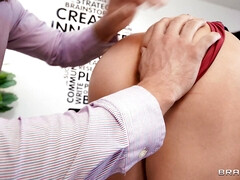 Язык в попке, Брюнетки, В одежде, Итальянки, Милф, Мамочка