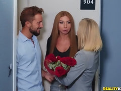 Tetas grandes, Rubia, Marido, Lesbiana, Pelirrojo, Afeitado, Flaco, Tetas