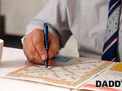 18 ans, Brunette brune, Papa, Fétiche, Hd, Chatte, Rasée, Fils