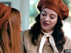 Blond, Bruinharig, Hd, Lesbisch, Likken, Kut duiken, Tiener, Uniformpje