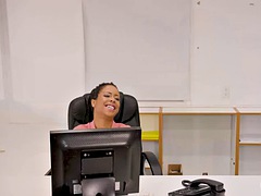 Tetas grandes, Morena, Universidad, Penetracion con dedos, Tatuaje, Tetas