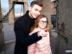 Blondine, Blasen, Hundestellung, Handjob, Küssen, Rasiert, Dürr, Jungendliche (18+)