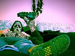 Толстушки, Семяизвержение, Черненькие, Ноги, Фетиш, Дрочка ногами, Готки, Милф