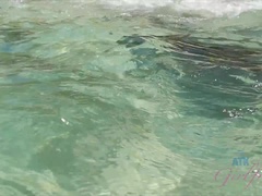 素人, フェラチオ, ブーツ, 指いじり, 露出狂, 足コキ, オイル, オーガズム