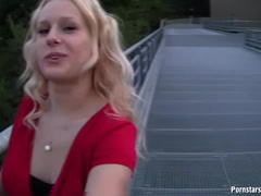 Blonde, Sucer une bite, Tir de sperme, Nue, Pov, Public, Réalité, Branlette espagnole