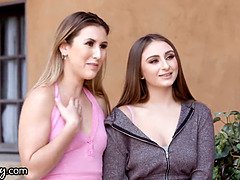 Gros seins, Femme couguar, Lesbienne, Léchez, Mère que j'aimerais baiser, Orgie, Fête, Adolescente