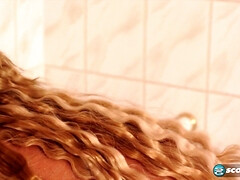 Grosse titten, Blondine, Vollbusig, Natürlich, Natürlichen titten, Öl, Sich ausziehen, Titten