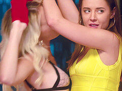 フェラチオ, 茶髪の, 顔射, 女 人男 人, 下着, 三人