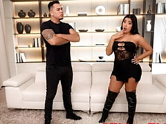 Culo grande, Verga grande, Tetas grandes, Mamada, Botas, Morena, Estilo perrito, Madres para coger