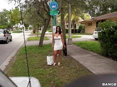 Braunhaarige, Kleid, Milf, Mutti, Im freien, Öffentlich, Erotischer film