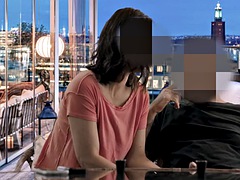 Grosser schwanz, Braunhaarige, Aufs gesicht abspritzen, Fingern, Handjob, Hardcore, Milf, Öffentlich