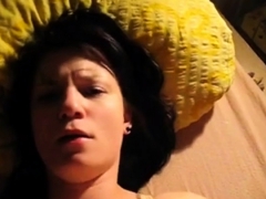 Amateur, Sucer une bite, Brunette brune, Tir de sperme, Branlette thaïlandaise, Pov