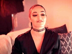 Anal, Sucer une bite, Faciale, Jarretelles, Adolescente