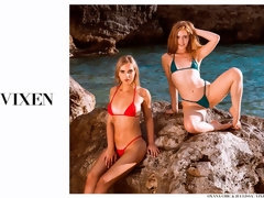 Blonde, Sucer une bite, 2 femmes 1 homme, Branlette thaïlandaise, Embrassement, De plein air, Adolescente, Plan cul à trois