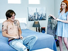 Chambre à dormir, Grosse bite, Gros seins, Sucer une bite, En levrette, Doigter, Maman, Tabou