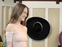 Красотки, Блондинки, Кончили внутрь, Хд, Лизание, Крошечные, Сестра, Втроем