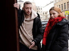 Gros cul, Grosse bite, Sucer une bite, En levrette, Seins naturels, Petite femme, Adolescente, Nénés