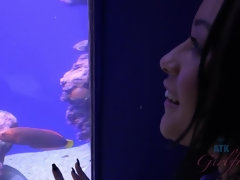 Любители, Платье, Подружка, От первого лица, Киски, Бритые, Курящие, Под юбкой