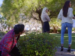Culo, Tetas grandes, Mamada, Polla, Corridas faciales, Al aire libre, Cabello corto, Español