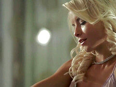 Pijpbeurt, Naakte man aangeklede vrouw, Sperma shot, Handbeurt