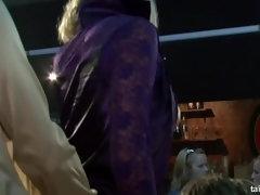 Grosser schwanz, Blondine, Schwanz, Gruppe, Lesbisch, Natürlichen titten, Swingers, Titten