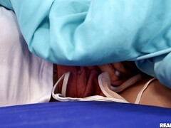 Американки, Ванна, Большие сиськи, Брюнетки, Сперма на лице, Поцелуи, Лесбиянка, Тату