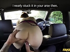 Amateur, Coche, Corridas, Estilo perrito, Corridas faciales, Al aire libre, Pov, Uniforme