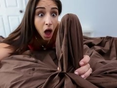 Gros cul, Sucer une bite, Brunette brune, En levrette, Masturbation, Seins naturels, Pov, Nénés