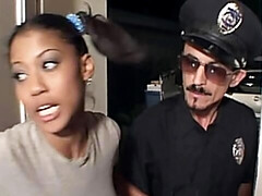 Asiatique, Gros cul, Sucer une bite, Brunette brune, Seins naturels, Cheveux courts, Adolescente, Thaïlandaise