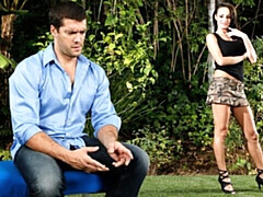 Gros cul, Grosse bite, Gros seins, Sucer une bite, Brunette brune, En levrette, Chatte, Nénés