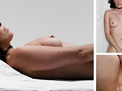 Enthousiasteling, Bruinharig, Masturbatie, Kort haar, Mager, Alleen, Strippen, Tiener