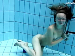 Amateur, Femelle, Fétiche, Hd, Piscine, Adolescente, Nénés, Sous marin
