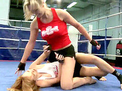 指いじり, 裸, スポーツ