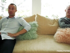 18 ans, Sucer une bite, Brunette brune, Hd, Petite femme, Adolescente, Plan cul à trois, Nénés