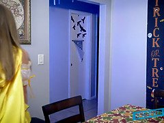 Beauté, Blonde, Plantureuse, En levrette, Faciale, Masque, Chatte, Adolescente