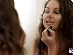 Cul, Sucer une bite, Brunette brune, En levrette, Doigter, Adolescente, Nénés