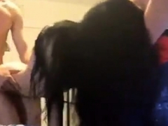 Amateur, Sucer une bite, Brunette brune, En levrette, Fétiche, Partouze