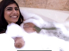 Arabe, Gros seins, Bikini, Sucer une bite, Brunette brune, Queue, Branlette thaïlandaise, Hd