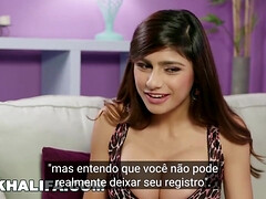 MIA KHALIFA - Linda garota morena arabe falando sobre sua historia de origem porno (e chupando paus) - Mia khalifa