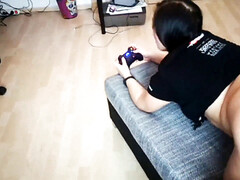 Gamergirl: super hot teen gets drilled while she resumes to play!