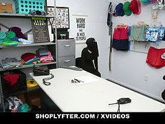 Muslim Shoplyfter (Delilah Day) Caught Piling Expensive Merch Under Her Hijab